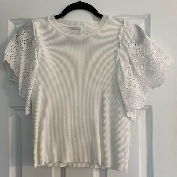 Lucy Paris Tops - Lucy Paris White Eyelet Sleeve Blouse